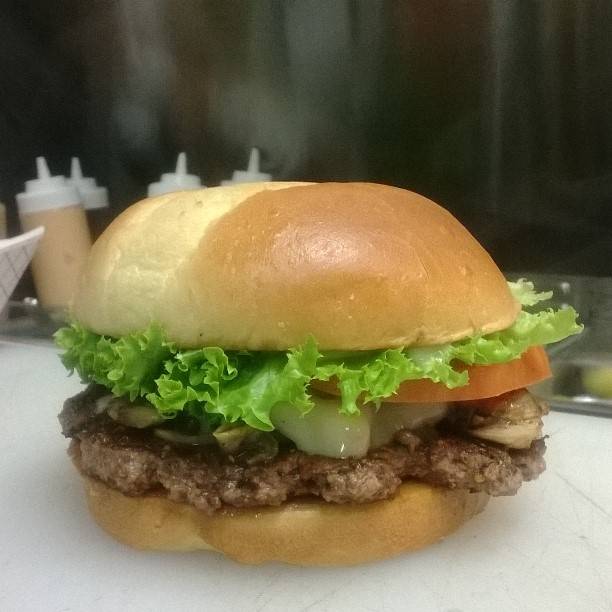 Right-A-Way Burger Joint | restaurant | 1333 N Santa Fe Ave suite 118, Edmond, OK 73003, USA | 4053591020 OR +1 405-359-1020