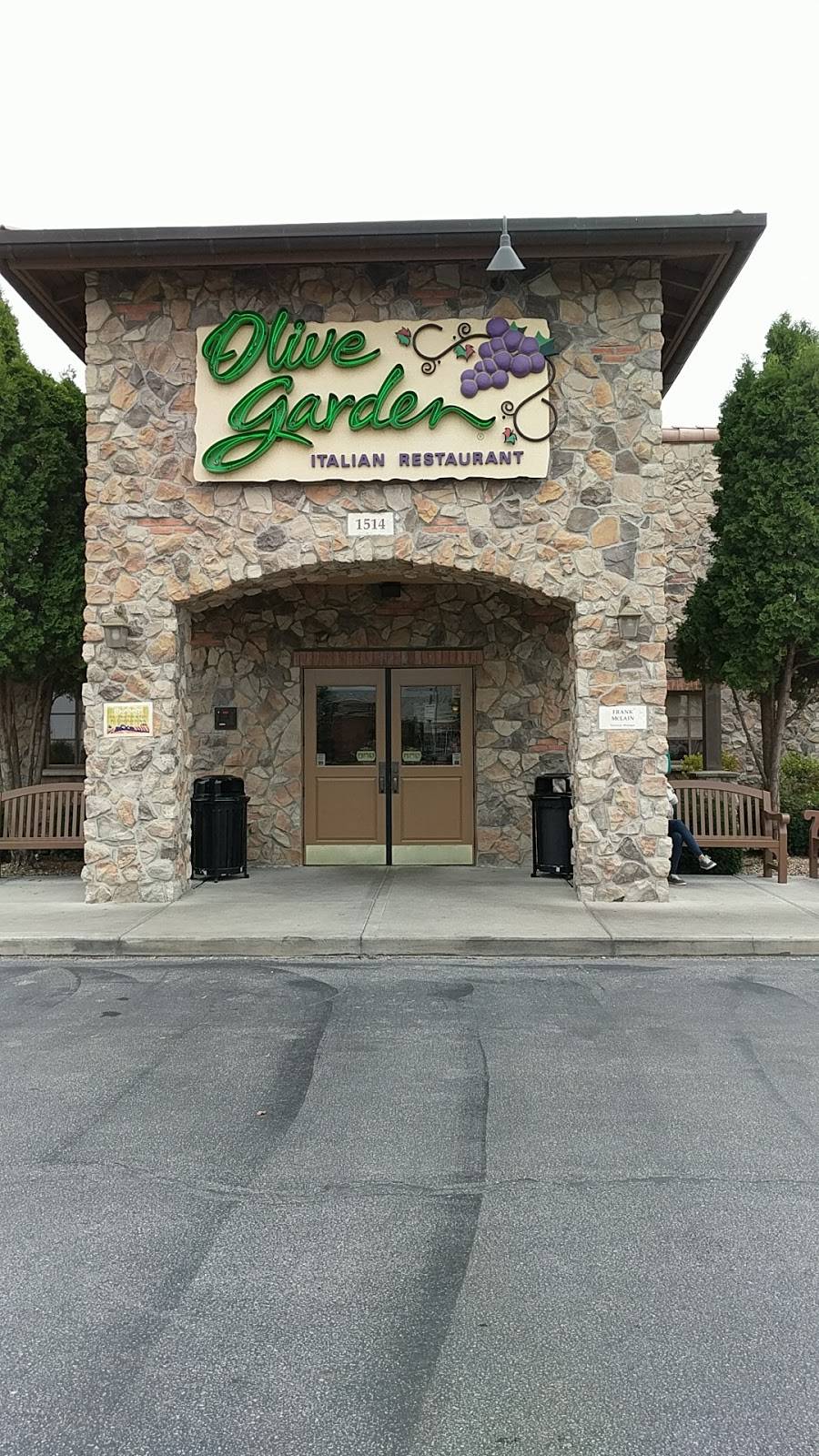 Olive Garden Italian Restaurant | meal takeaway | 1514 Stringtown Rd, Grove City, OH 43123, USA | 6142774374 OR +1 614-277-4374