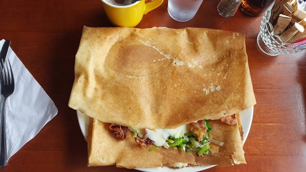 Crêperie Bretonne | restaurant | 396 Rue Principale, Saint-Sauveur, QC J0R 1R0, Canada | 4502275434 OR +1 450-227-5434