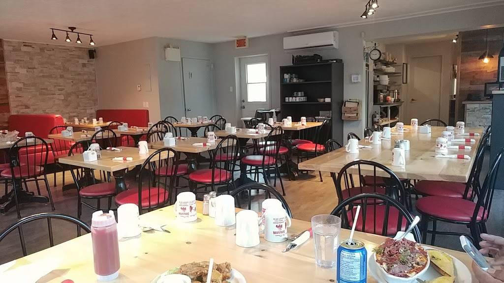 Resto St-Denis Poulet Pizza | restaurant | 1730 222 Rte, Saint-Denis-de-Brompton, QC J0B 2P0, Canada | 8198462525 OR +1 819-846-2525