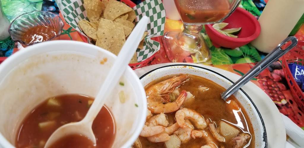 Carnitas y Mariscos Las Morelianas | restaurant | 2822 Imperial Ave, San Diego, CA 92102, USA | 6192396284 OR +1 619-239-6284