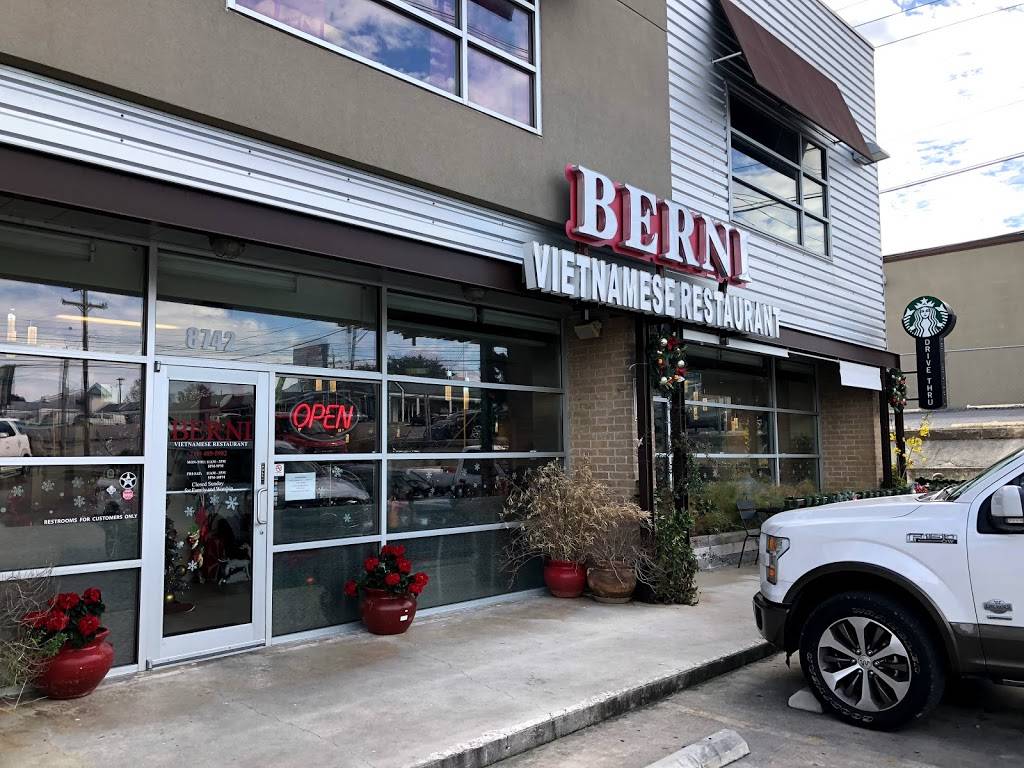 Berni Vietnamese Restaurant | restaurant | 8742 Wurzbach Rd, San Antonio, TX 78240, USA | 2104855982 OR +1 210-485-5982