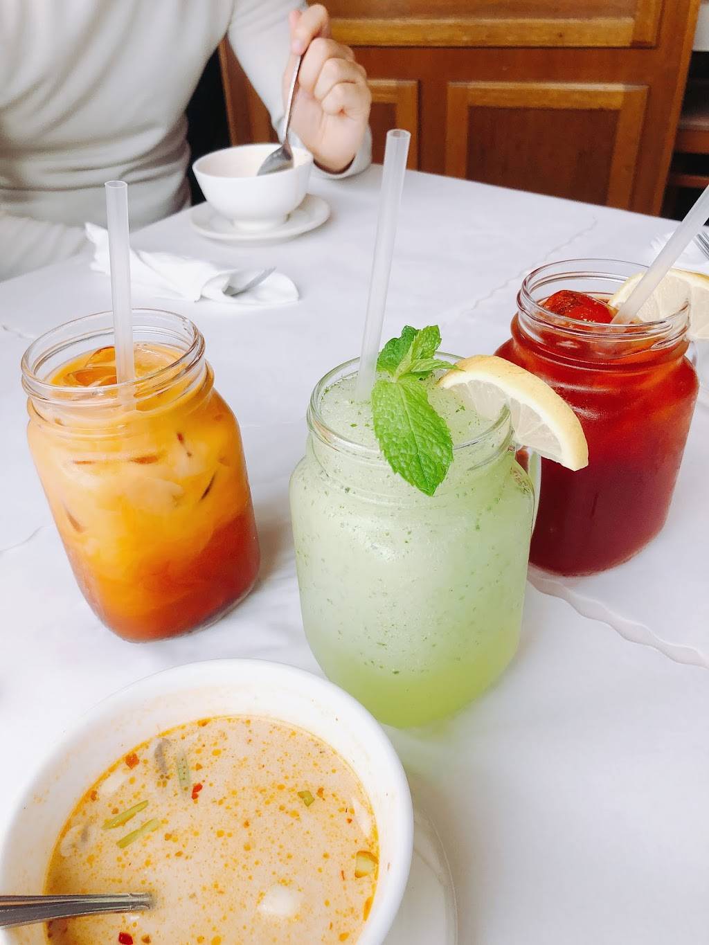 Bangkok Bay Thai Cuisine | restaurant | 825 El Camino Real, Redwood City, CA 94063, USA | 6503655369 OR +1 650-365-5369