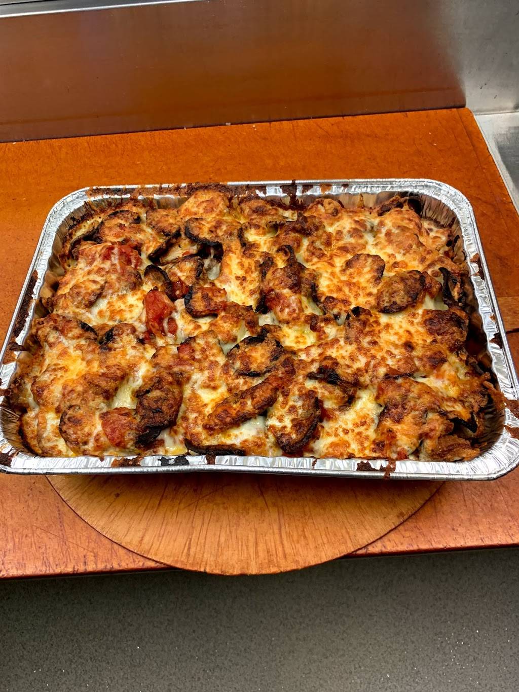 New England Pizza | restaurant | 345 Robeson St # 2, Fall River, MA 02720, USA | 5086757100 OR +1 508-675-7100