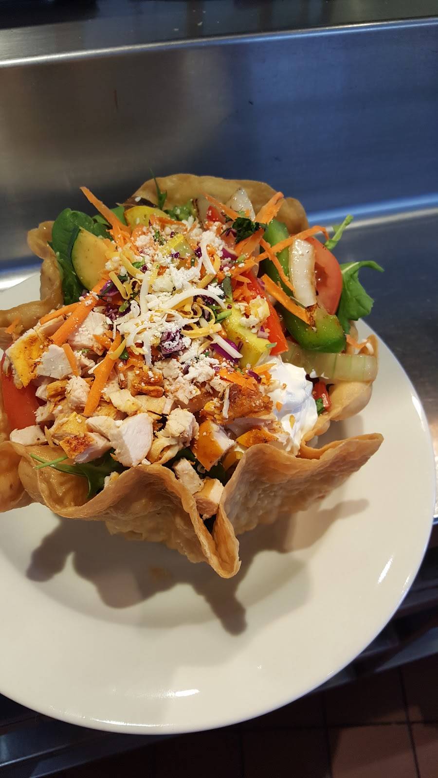 Sharkys Woodfired Mexican Grill | restaurant | 39532 10th St W B, Palmdale, CA 93551, USA | 6612734713 OR +1 661-273-4713