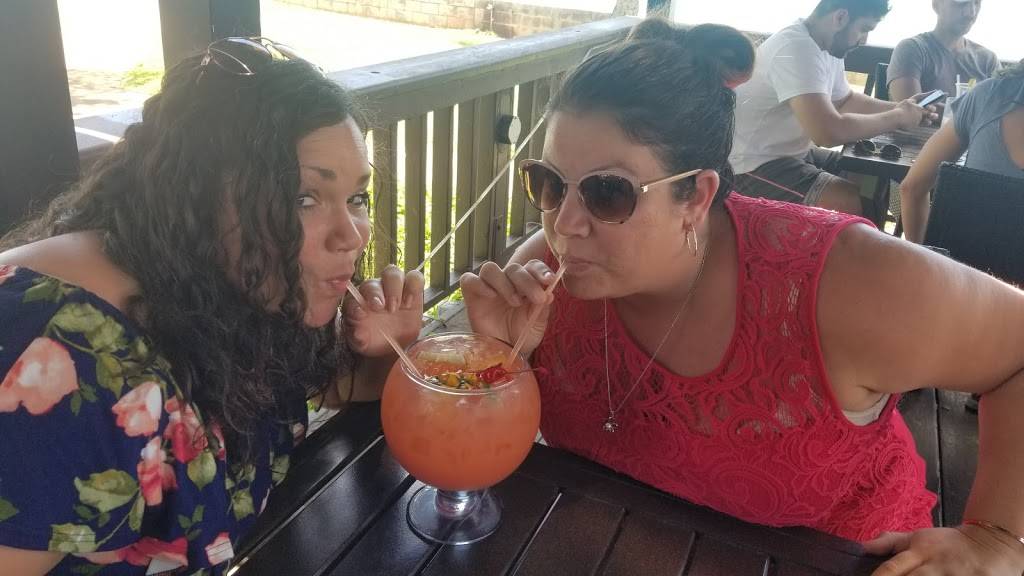 Sam Choys Island Style Seafood Grille | restaurant | 3465 Mamala Bay Dr, Honolulu, HI 96818, USA | 8084223002 OR +1 808-422-3002