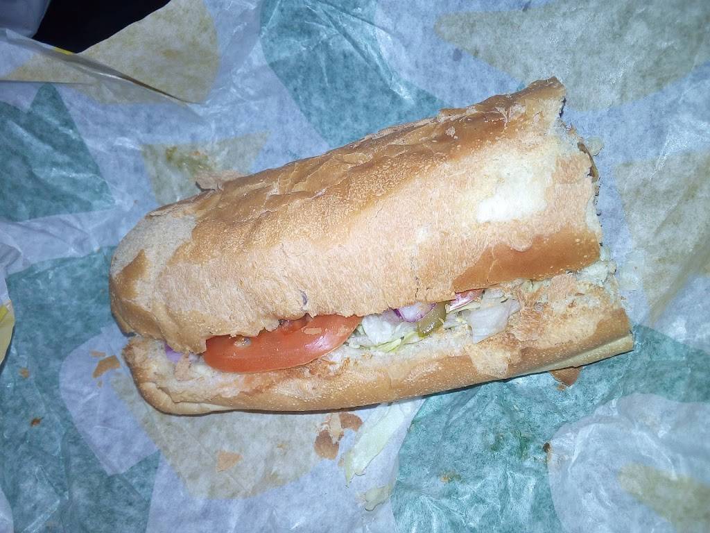 Subway | restaurant | 1345 Barnum Ave, Stratford, CT 06615, USA | 2033757778 OR +1 203-375-7778