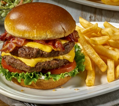 Mr. Hook Fish, Chicken & Grill | meal takeaway | 1938 E 95th St, Chicago, IL 60617, USA | 7737688870 OR +1 773-768-8870