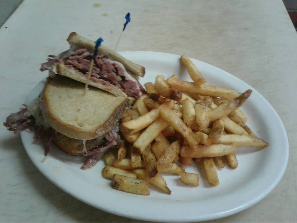 DArcy McGees Irish Pub | restaurant | 257 Franklin St, Buffalo, NY 14202, USA | 7168533600 OR +1 716-853-3600