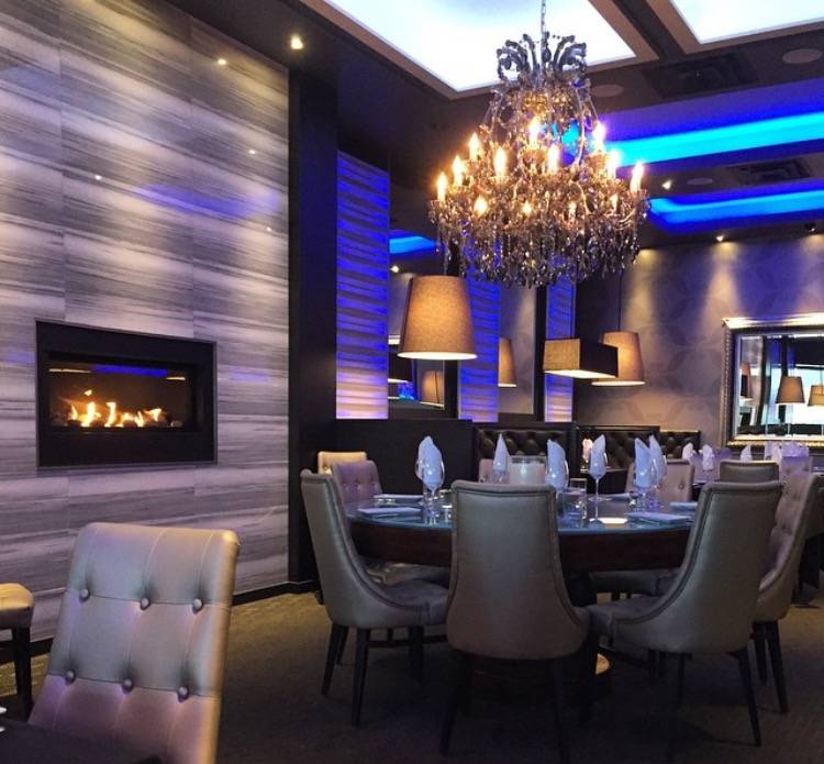 Cagneys Steakhouse & Winebar | restaurant | 128 Queen St S Unit 10, Mississauga, ON L5M 1K8, Canada | 9058262311 OR +1 905-826-2311