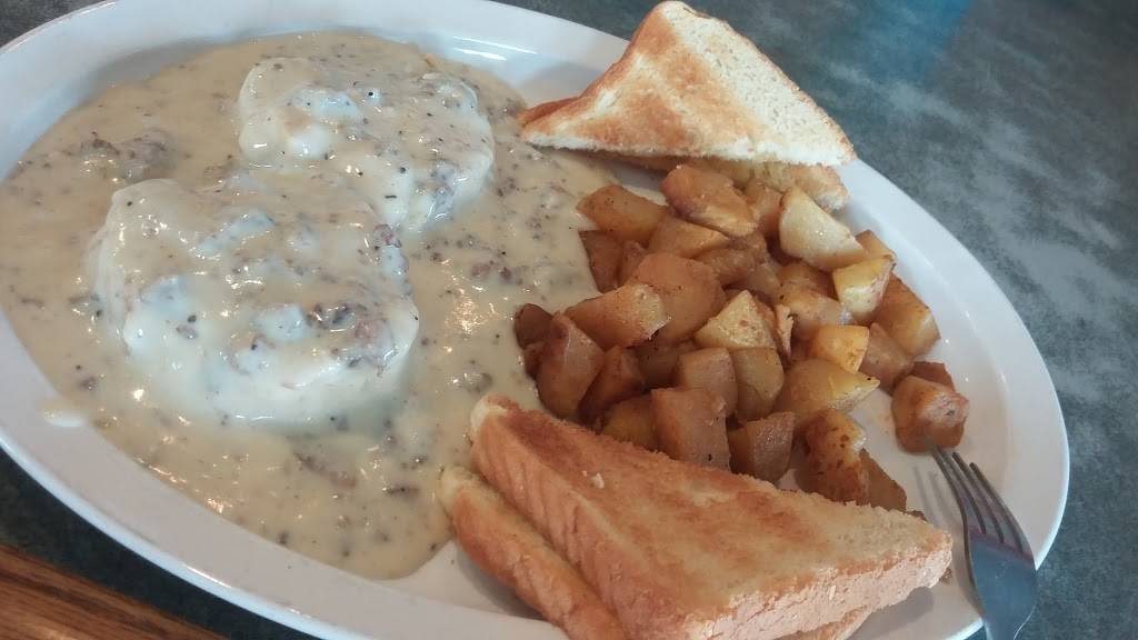 The Lucky Rooster Pub & Eatery | restaurant | 101 W Main St, St Jacob, IL 62281, USA | 6186442769 OR +1 618-644-2769