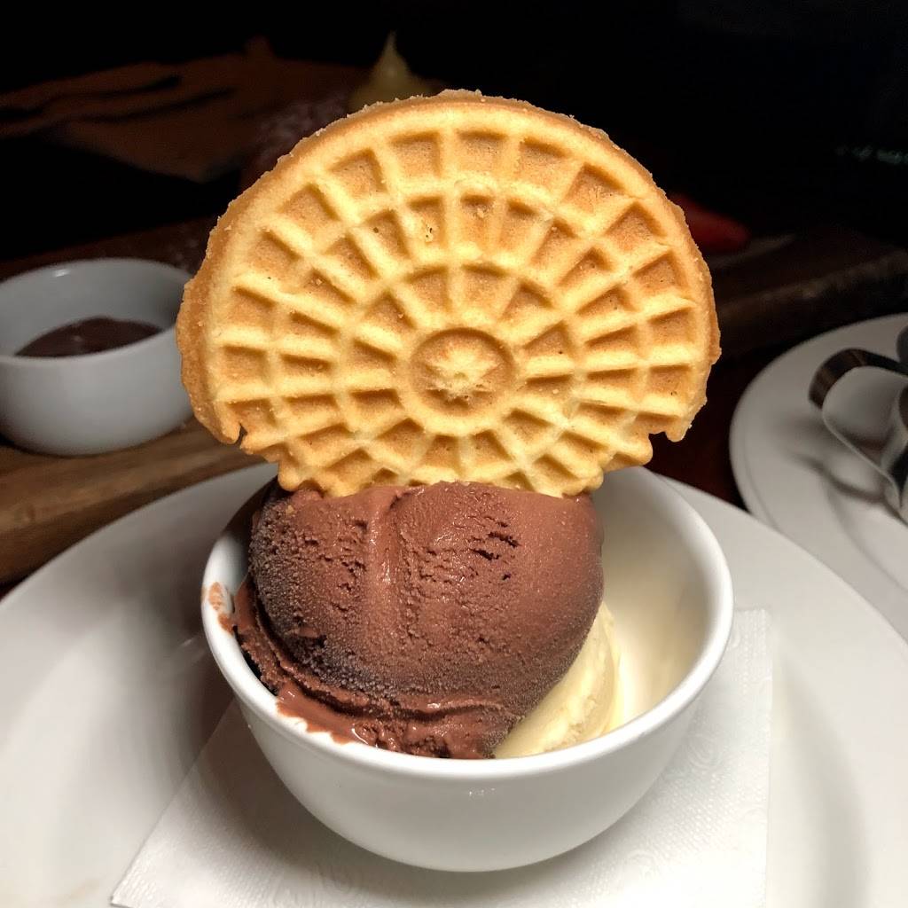 Terroni | restaurant | 1095 Yonge St, Toronto, ON M4W 2L8, Canada | 4169254020 OR +1 416-925-4020