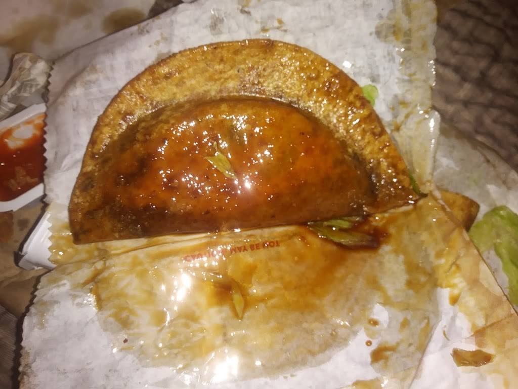 Jack in the Box | restaurant | 1331 SW Loop 410, San Antonio, TX 78227, USA | 2106745750 OR +1 210-674-5750