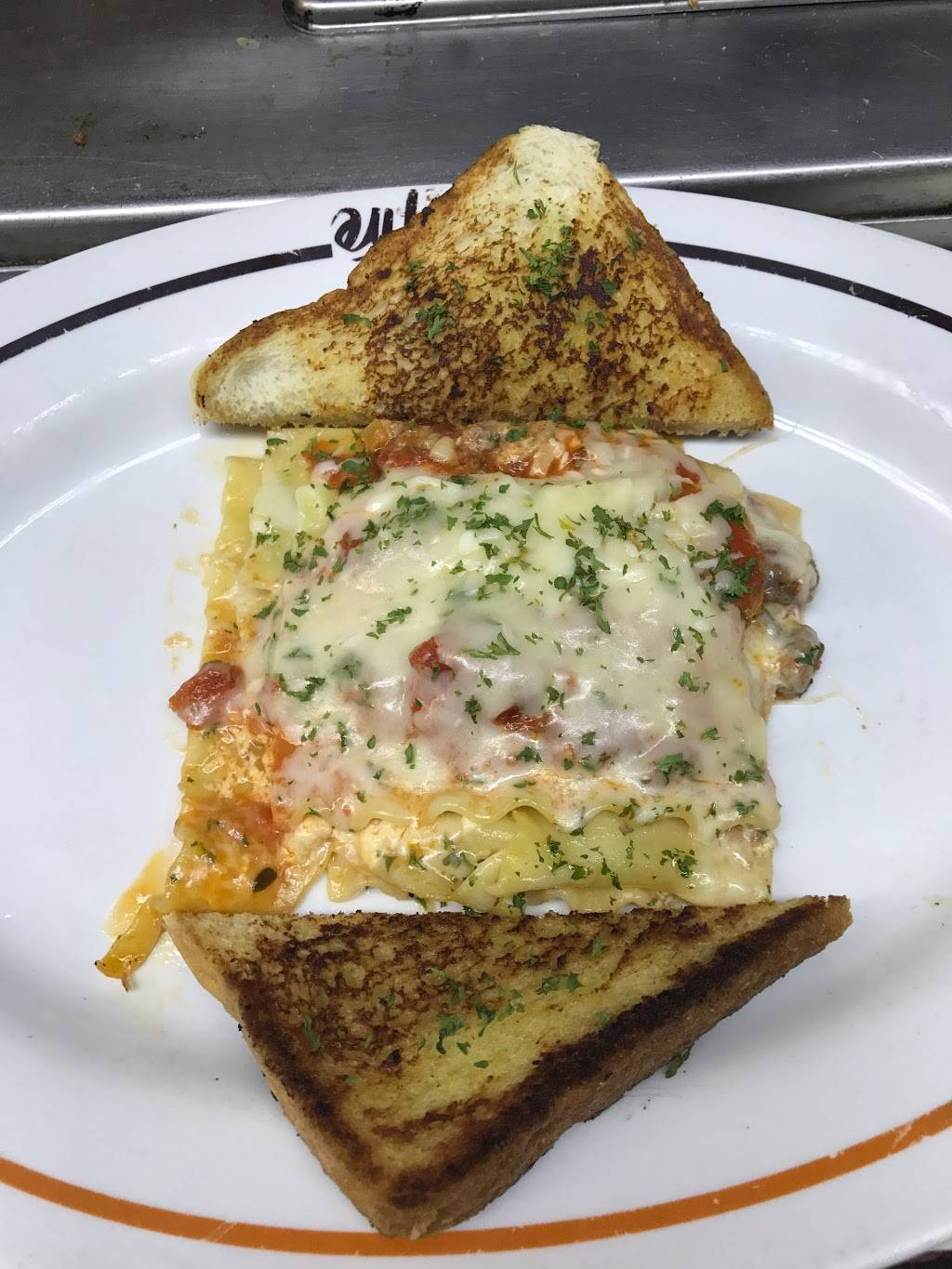 Mama Maria Family Restaurant | restaurant | 500 W Aurora Rd suite 205, Northfield, OH 44067, USA | 3307484231 OR +1 330-748-4231