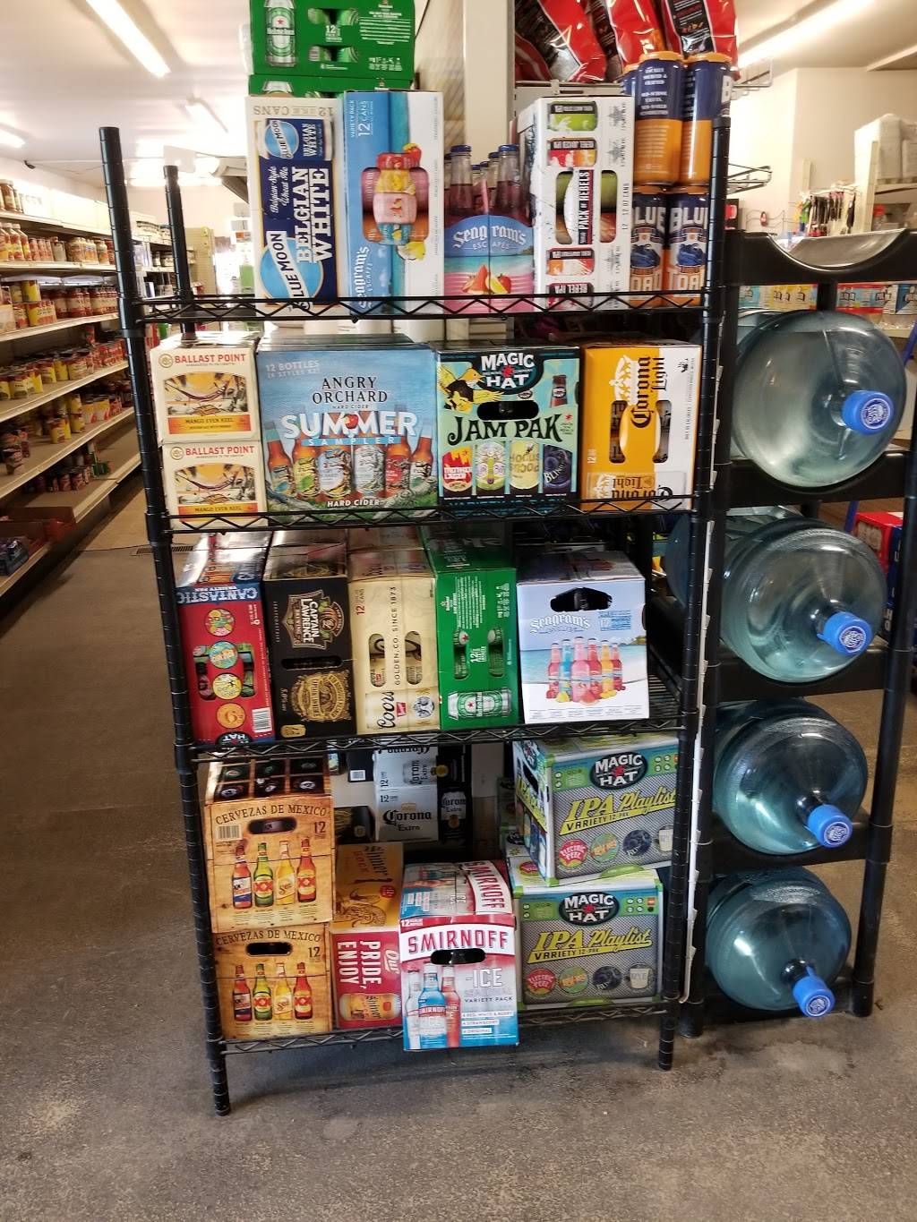 Keuka Corners | restaurant | 3745 Italy Hill Rd, Branchport, NY 14418, USA | 3155956676 OR +1 315-595-6676