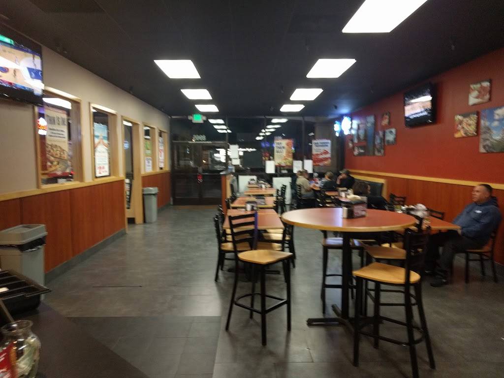 Mountain Mikes Pizza | meal delivery | 8965 N Cedar Ave, Fresno, CA 93720, USA | 5592614111 OR +1 559-261-4111