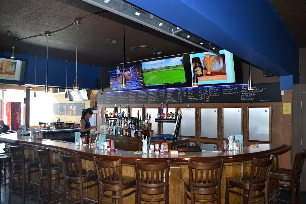 Bar Sportif LÉchappée | restaurant | 6615 Chemin de la Côte-de-Liesse, Saint-Laurent, QC H4T 1E5, Canada | 5143411011 OR +1 514-341-1011