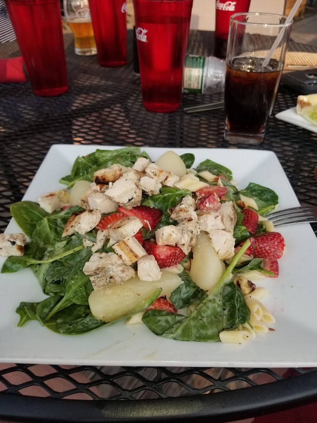 Ellas On The Bay | restaurant | 209 Main St, Morristown, NY 13664, USA | 3153753058 OR +1 315-375-3058