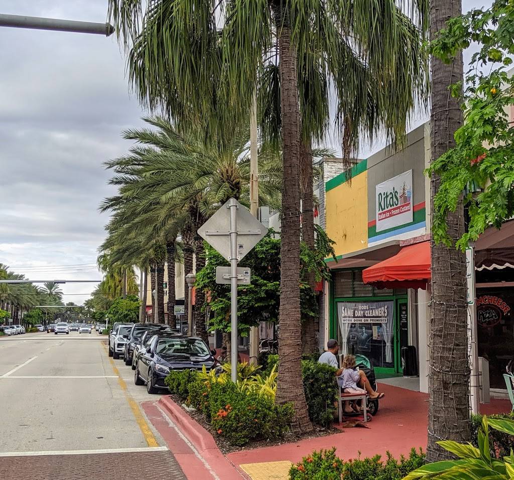 Ritas Italian Ice & Frozen Custard | restaurant | 9461 Harding Ave, Surfside, FL 33154, USA | 3056145355 OR +1 305-614-5355