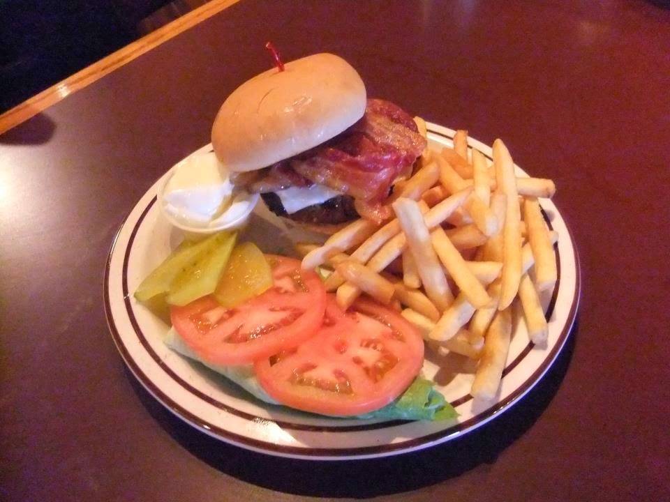 Charlies Place | restaurant | 3073 Cranberry Hwy, East Wareham, MA 02538, USA | 5082956656 OR +1 508-295-6656