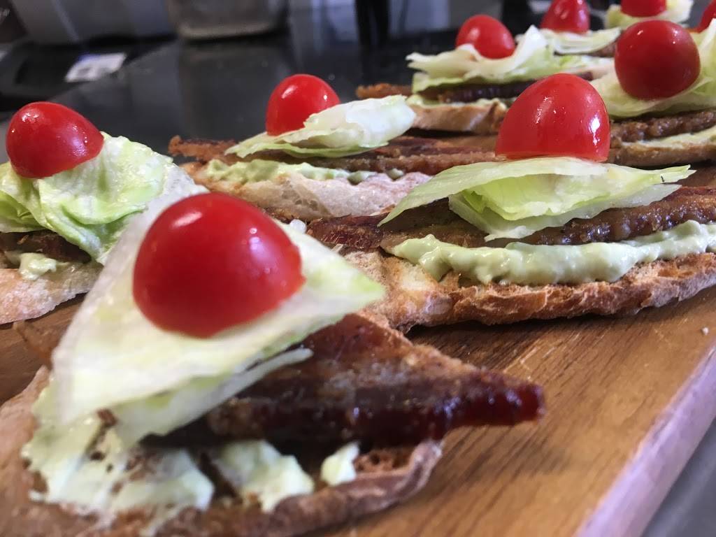 Side Lot Brewery | restaurant | 110 Slocum Lake Rd, Wauconda, IL 60084, USA | 8478650281 OR +1 847-865-0281