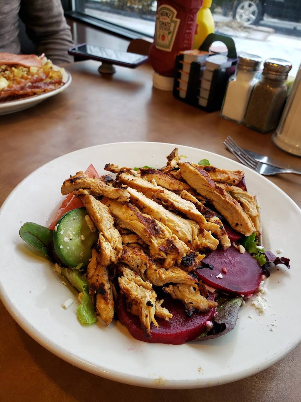 Novi Coney Island | restaurant | 25875 Novi Rd, Novi, MI 48375, USA | 2483803400 OR +1 248-380-3400