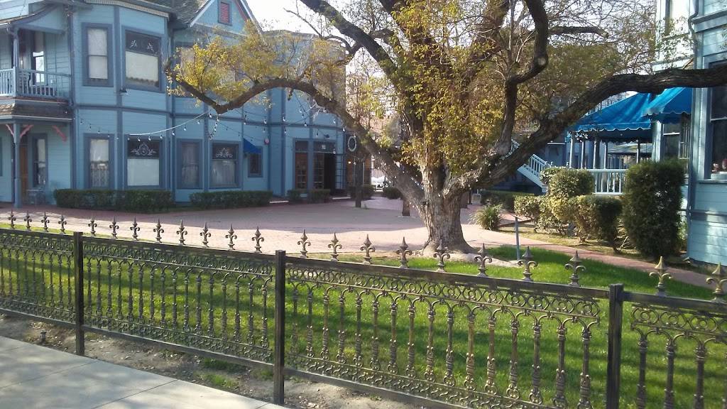 The Irwin Street Inn | restaurant | 522 N Irwin St, Hanford, CA 93230, USA | 5595838000 OR +1 559-583-8000