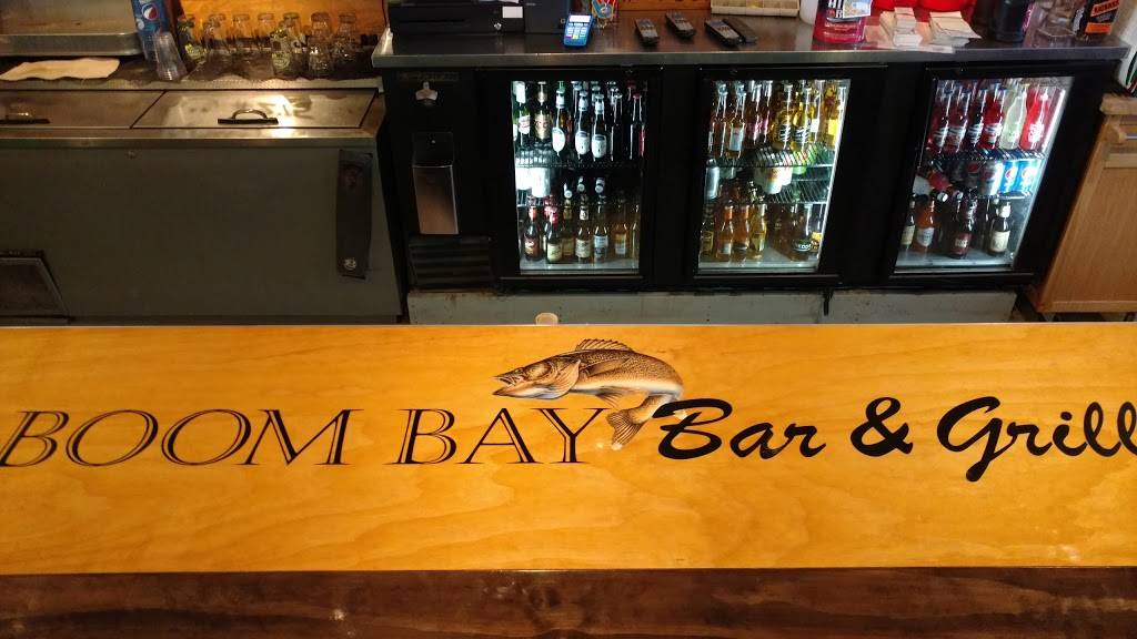 Boom Bay Bar and Grill | restaurant | 7884 Cut Off Ln, Larsen, WI 54947, USA | 9208362073 OR +1 920-836-2073