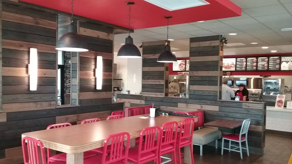 Arbys | restaurant | 105 Independence Blvd, Chatham, IL 62629, USA | 2176975555 OR +1 217-697-5555