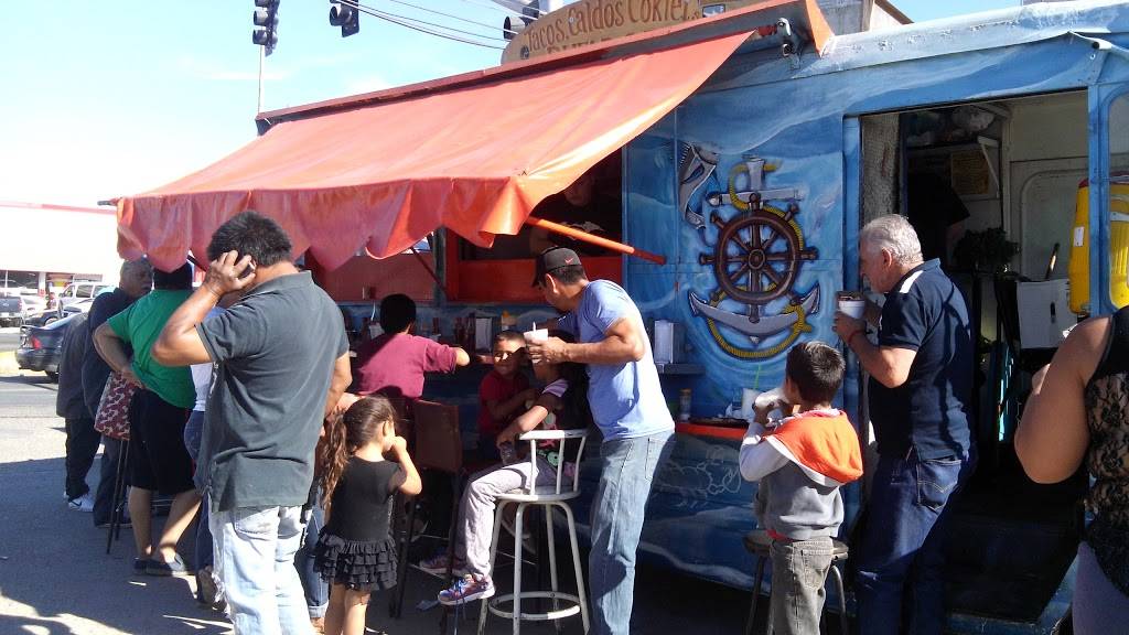 "Mariscos La Bufadora" de el GUERO | restaurant | Av. Flores Magón & Ignacio Ramírez, Salvatierra, 22607 Tijuana, BCS, Mexico | 016643879160 OR +52 664 387 9160