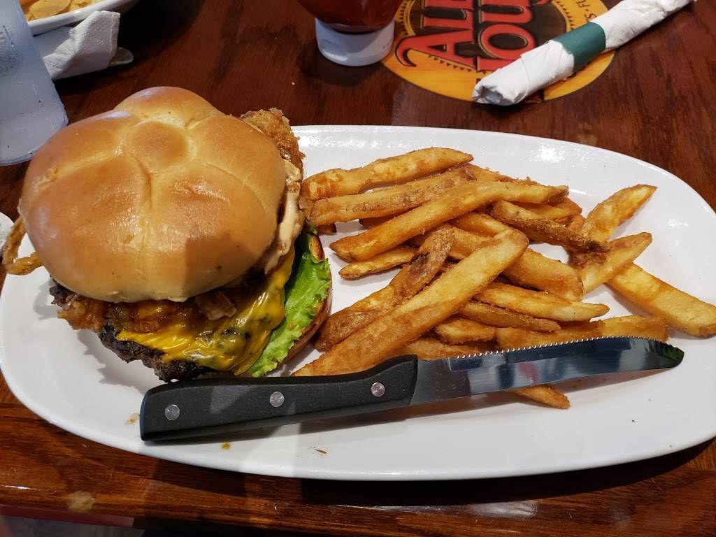 Carolina Ale House | restaurant | 2618 Weston Rd, Weston, FL 33331, USA | 9542171233 OR +1 954-217-1233