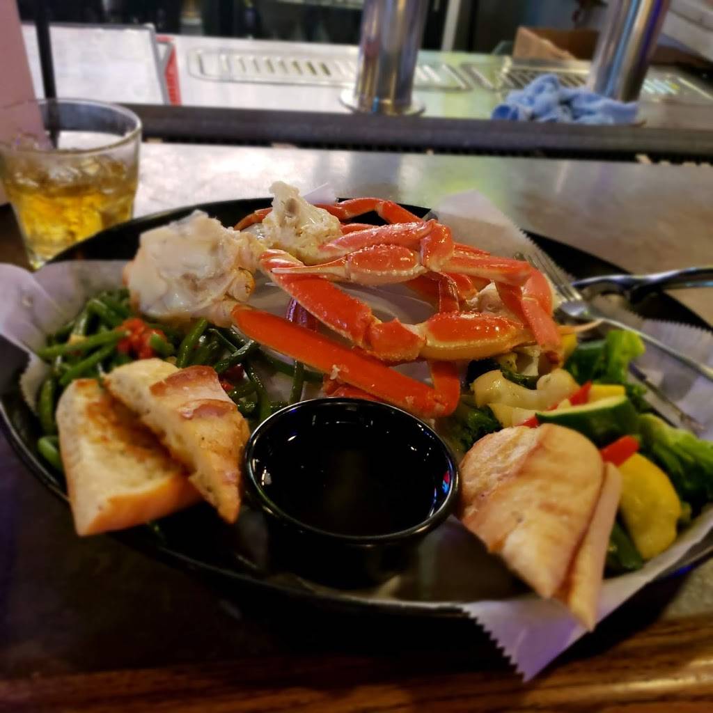 Shucks Fish House & Oyster Bar | restaurant | 1218 S 119th St, Omaha, NE 68144, USA | 4028274376 OR +1 402-827-4376