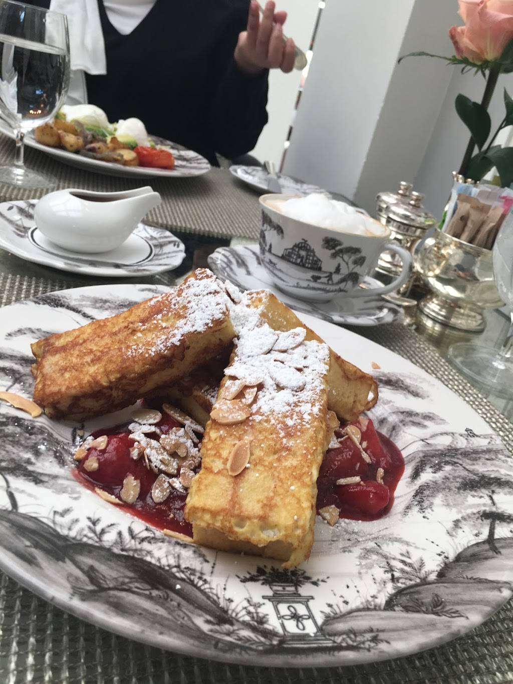 The Greenhouse | restaurant | 1200 16th St NW, Washington, DC 20036, USA | 2024482300 OR +1 202-448-2300