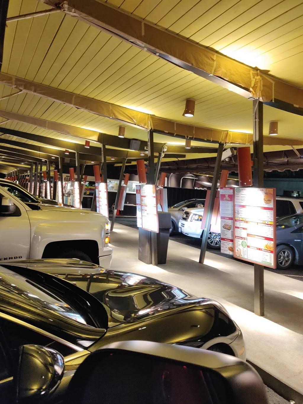 Burgermaster | restaurant | 10606 Northup Way, Bellevue, WA 98004, USA | 4258279566 OR +1 425-827-9566