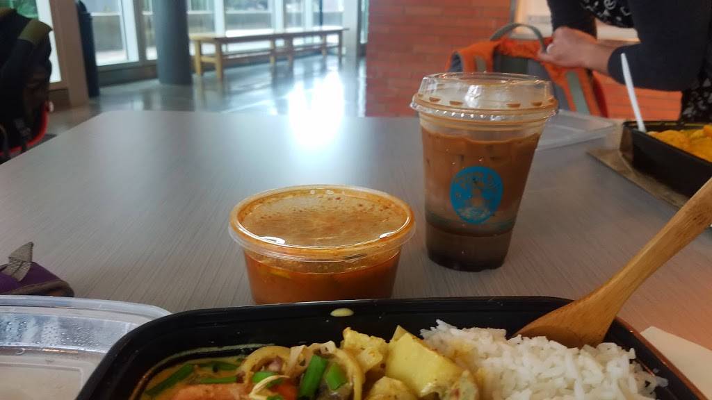 Poompui Thai Food | restaurant | 1927 Southwest 4th Avenue &, SW Hall St, Portland, OR 97201, USA | 9712278677 OR +1 971-227-8677