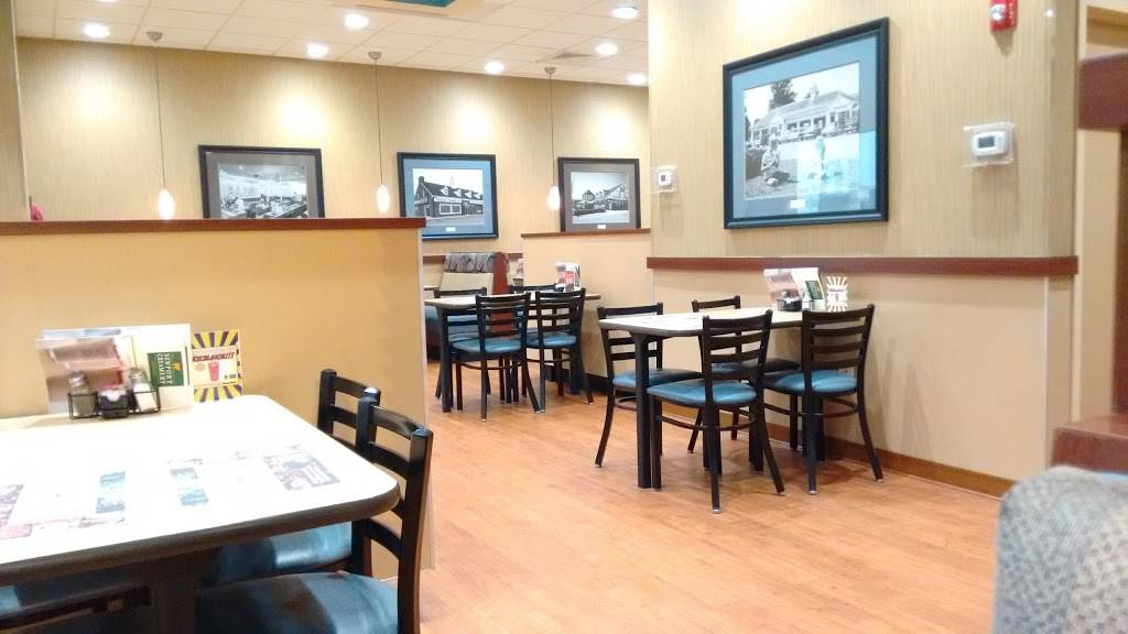 Newport Creamery | restaurant | 701 Fall River Ave, Seekonk, MA 02771, USA | 5083364519 OR +1 508-336-4519