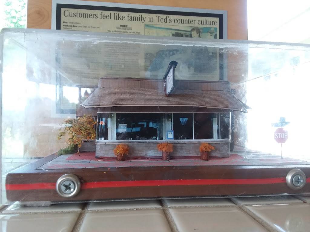 Teds Ice Cream & Restaurant | restaurant | 6204 W North Ave, Wauwatosa, WI 53213, USA | 4142585610 OR +1 414-258-5610