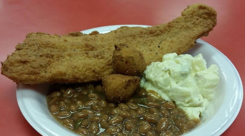 Freudenbergs Mini Mart | restaurant | 10922 IN-57, Elberfeld, IN 47613, USA | 8129833200 OR +1 812-983-3200