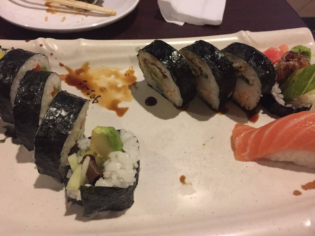 EDO Japanese Restaurant | restaurant | 1701 N Larkin Ave # 501, Crest Hill, IL 60403, USA | 8157294155 OR +1 815-729-4155