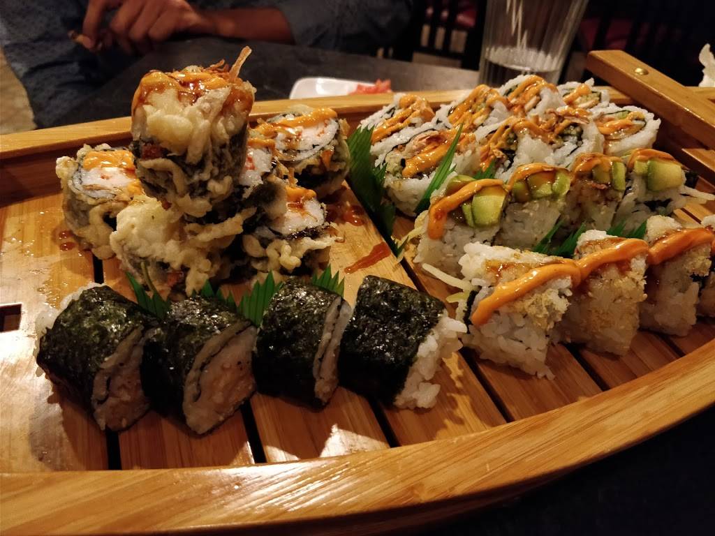 Sushi Jade | restaurant | 992 University Ave W, Windsor, ON N9A 5S2, Canada | 5199920216 OR +1 519-992-0216