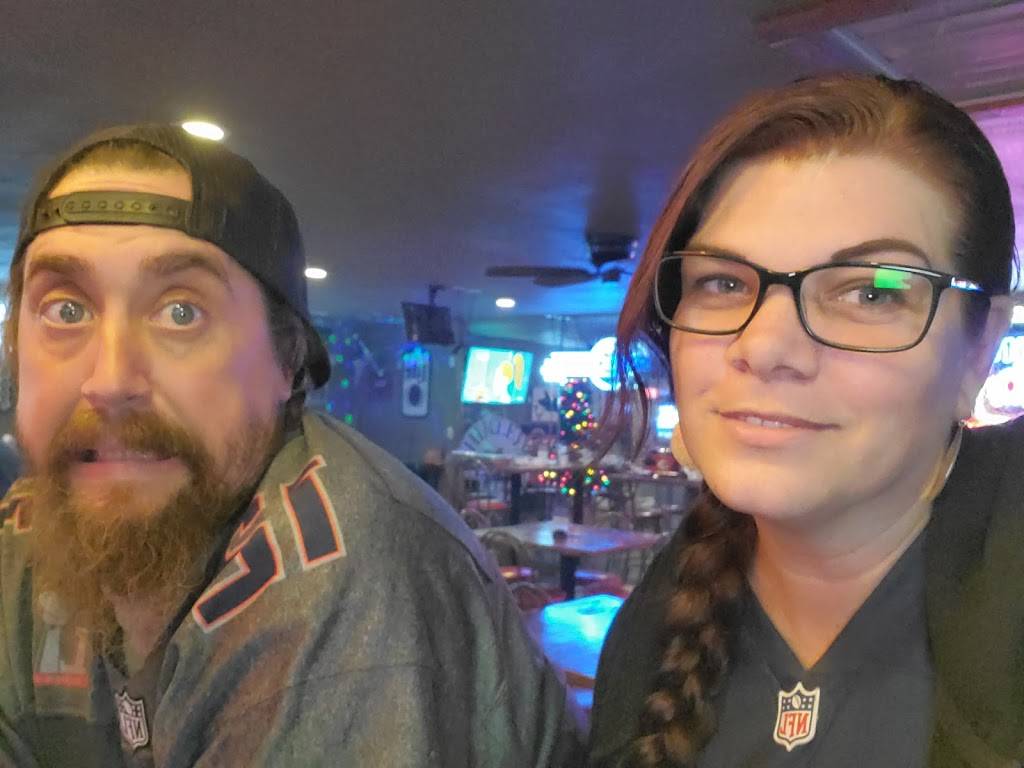 Shirleys Neighborhood Tavern | restaurant | 321 W Main St, Carterville, MO 64835, USA | 4177170516 OR +1 417-717-0516