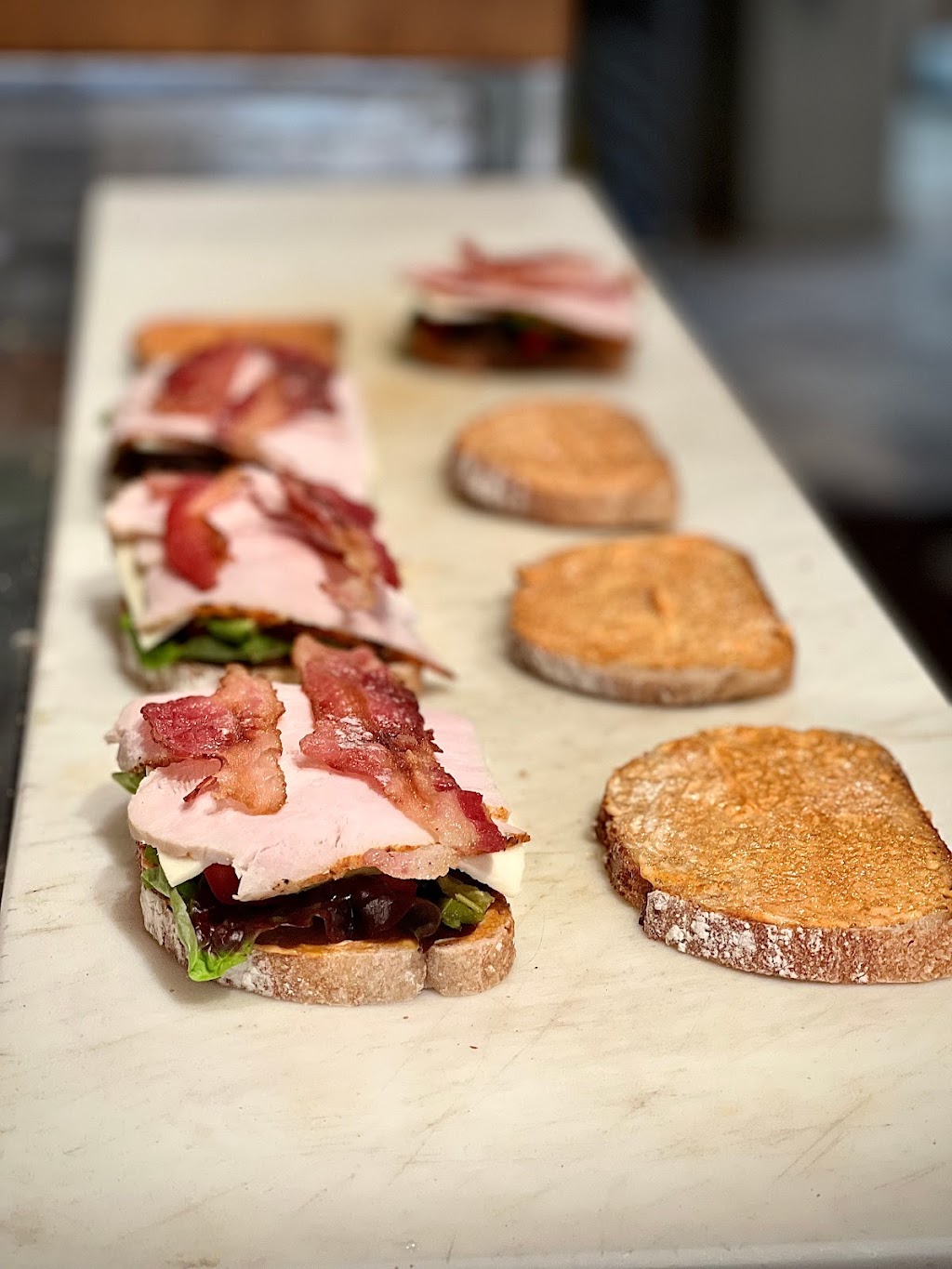 Cafe Des Artistes | restaurant | 130 Lincoln Ave, Santa Fe, NM 87501, USA | 5058202535 OR +1 505-820-2535