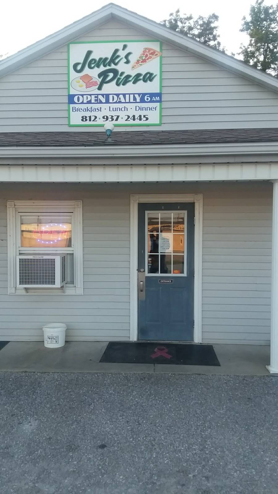 Jenks Pizza | restaurant | 586 S Washington St, Dale, IN 47523, USA | 8129372445 OR +1 812-937-2445