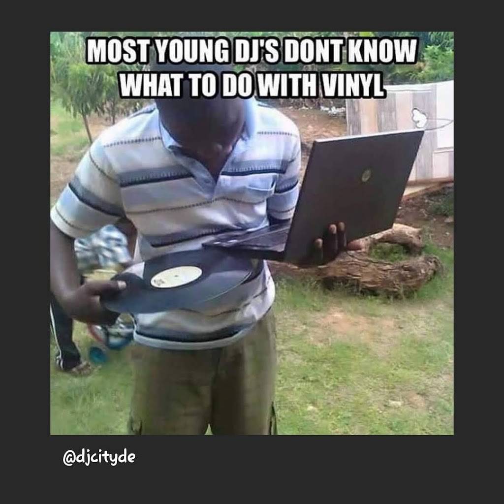 Diamond Station | restaurant | 2280 Bardstown Rd, Louisville, KY 40205, USA | 5023849283 OR +1 502-384-9283