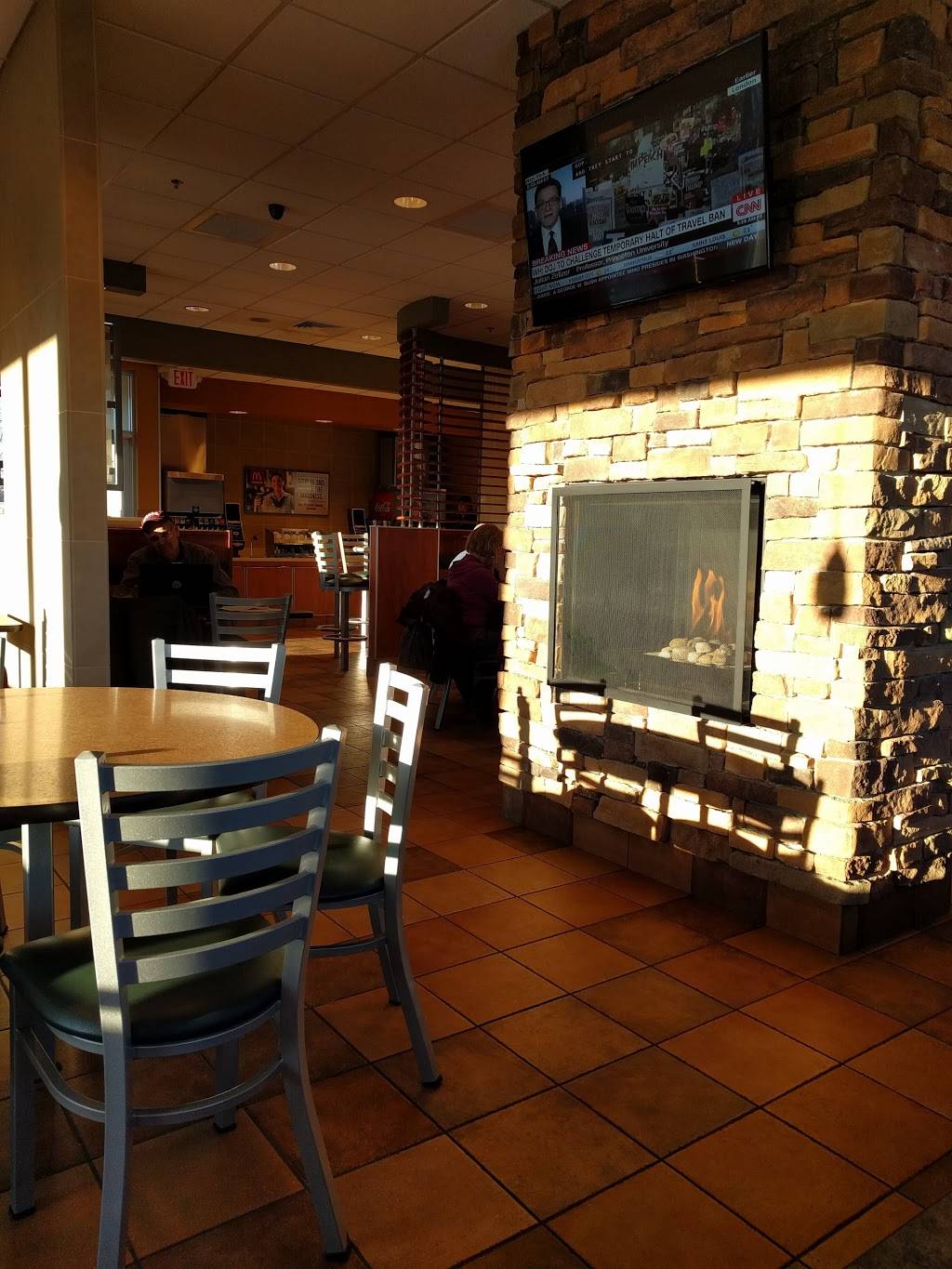 McDonalds | cafe | 8775 Mentor Ave, Mentor, OH 44060, USA | 4402556177 OR +1 440-255-6177