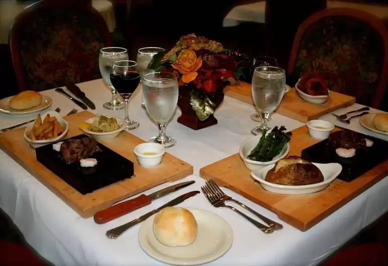 Woodlake Lodge, Golf, and Country Club | restaurant | 330 Woodlake Blvd, Tazewell, TN 37879, USA | 4236266010 OR +1 423-626-6010