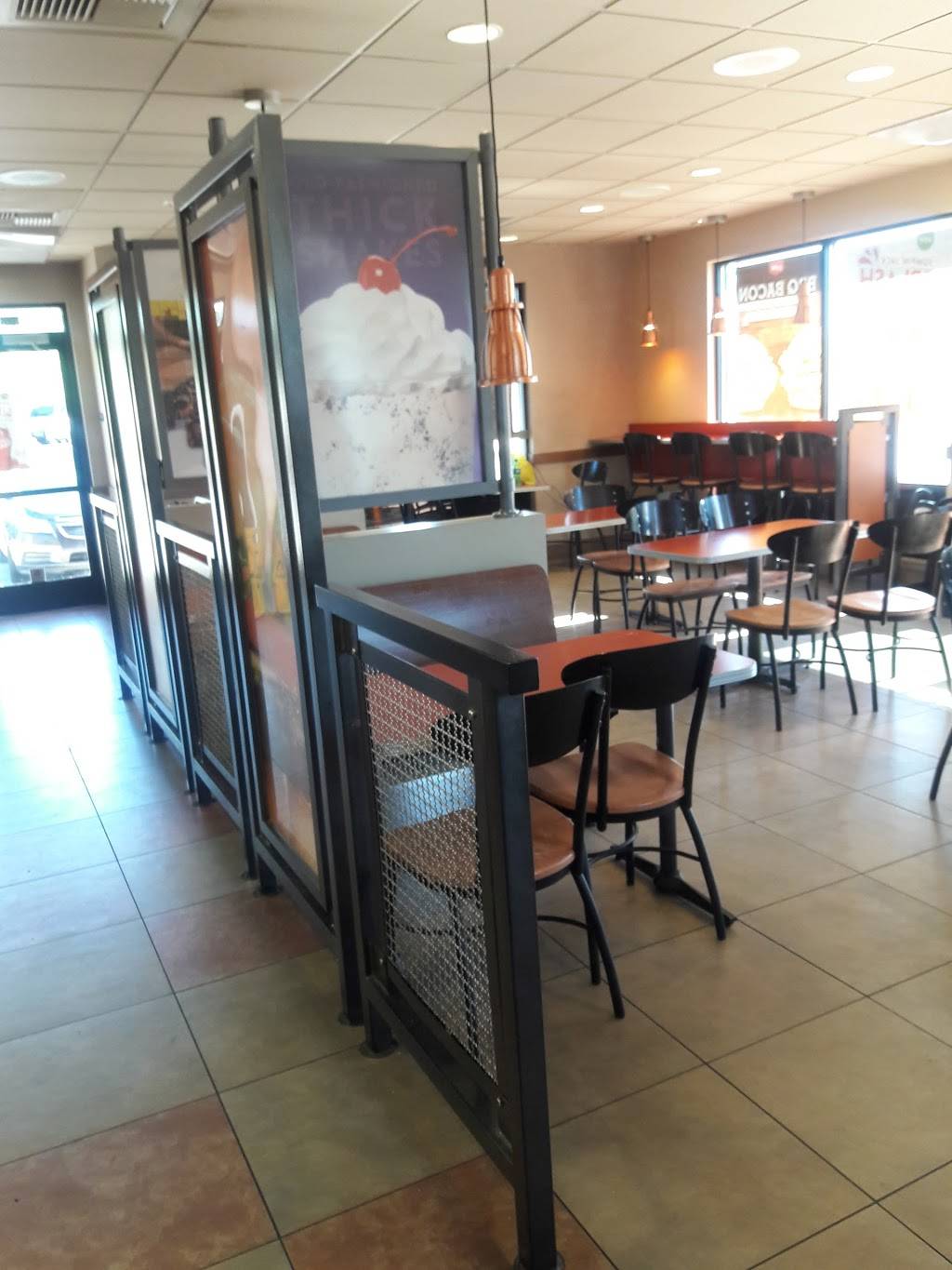 Jack in the Box | restaurant | 4128 Norwood Ave, Sacramento, CA 95838, USA | 9169222125 OR +1 916-922-2125