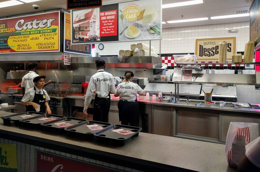 Portillos Hot Dogs | meal takeaway | 700 Lake Cook Rd, Deerfield, IL 60015, USA | 8475970010 OR +1 847-597-0010