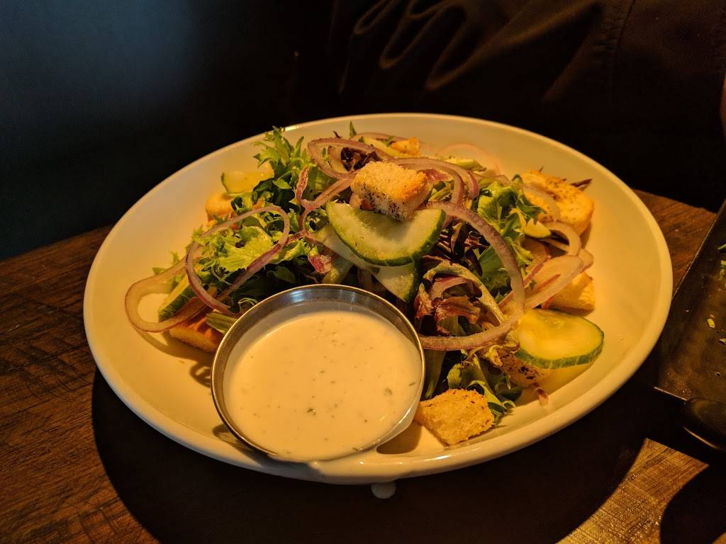 Ollie & Hobbes Craft Kitchen | restaurant | 310 E Gold Coast Rd #101, Papillion, NE 68046, USA | 4028843338 OR +1 402-884-3338