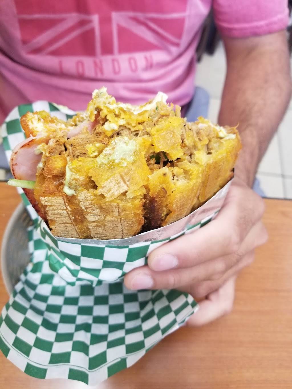 Rika Arepa Express | restaurant | 3650 E Flamingo Rd, Las Vegas, NV 89121, USA | 7027458759 OR +1 702-745-8759